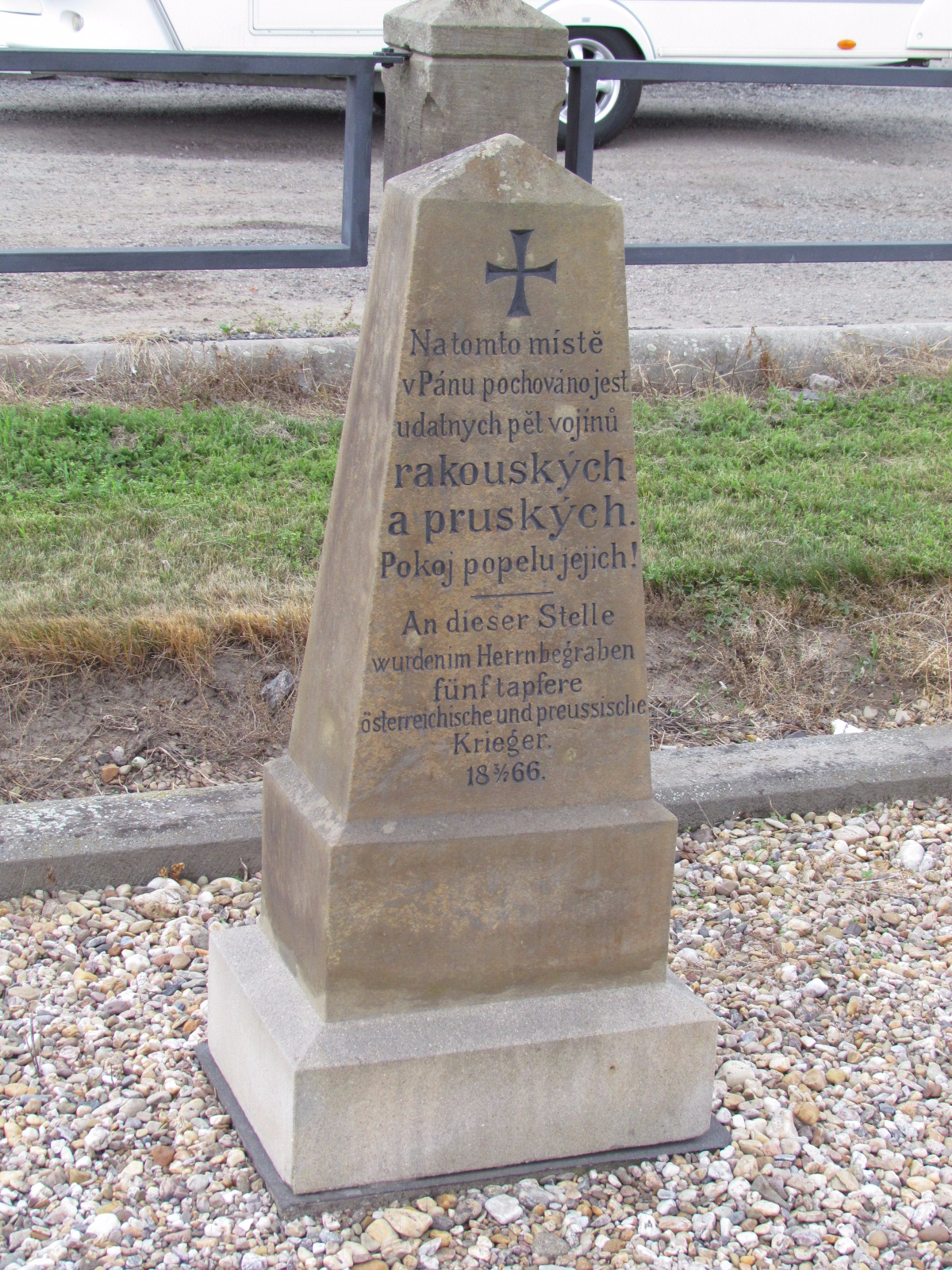 Sadova border=